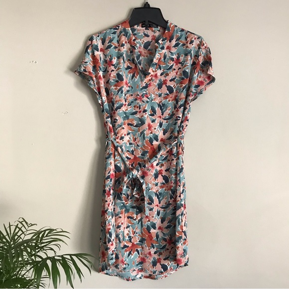 5 for $25! 💕 All Over Floral Print Notched Neck Belted Dress - Picture 2 of 10